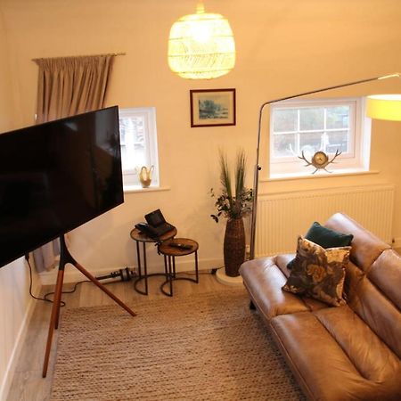 House 1905 - Self Catering Serviced Apartment Tidworth Esterno foto