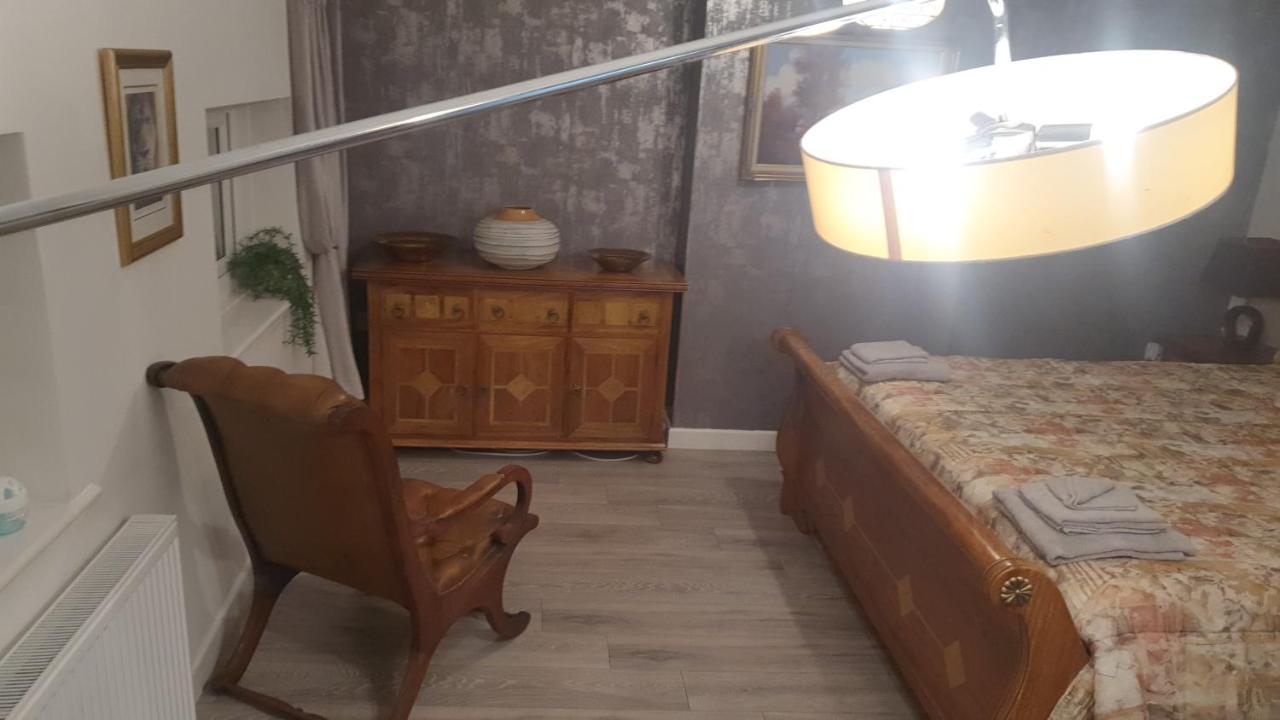 House 1905 - Self Catering Serviced Apartment Tidworth Esterno foto