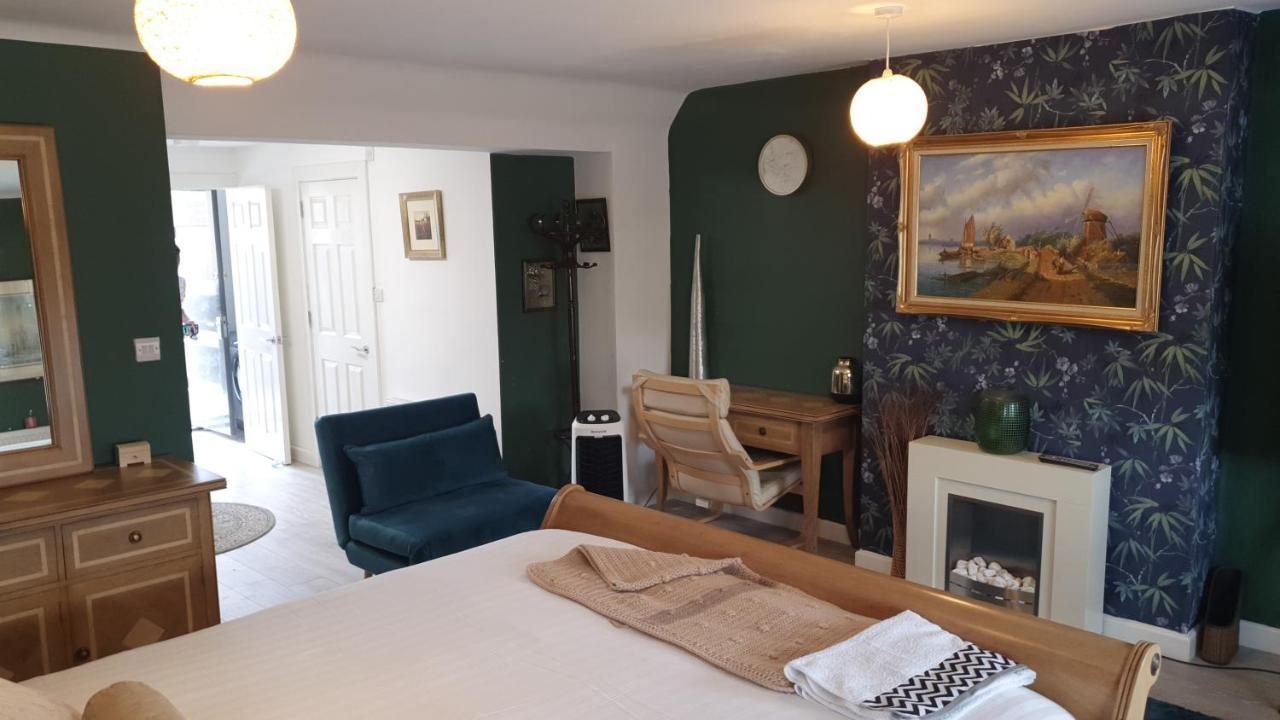 House 1905 - Self Catering Serviced Apartment Tidworth Esterno foto