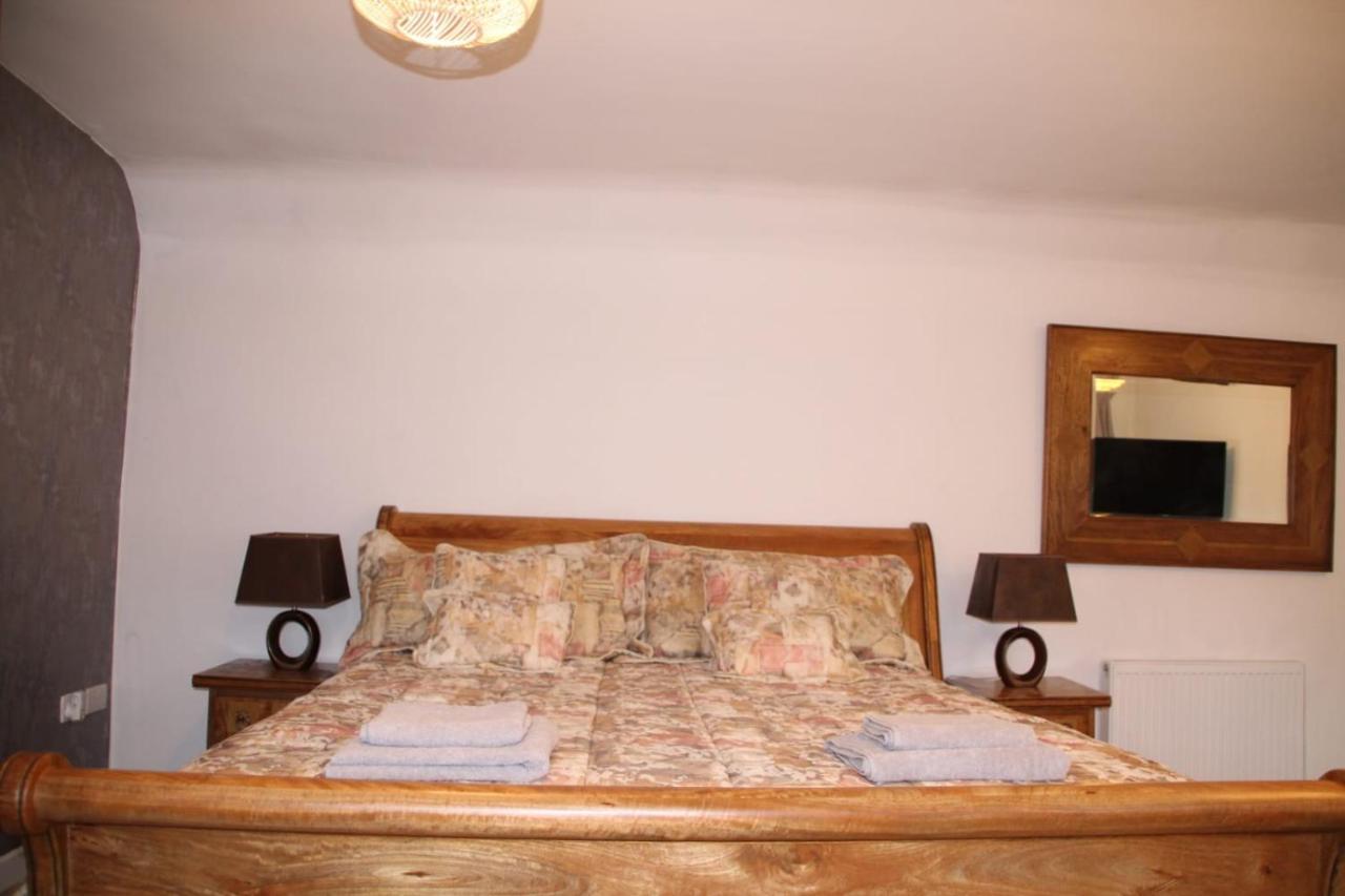 House 1905 - Self Catering Serviced Apartment Tidworth Esterno foto