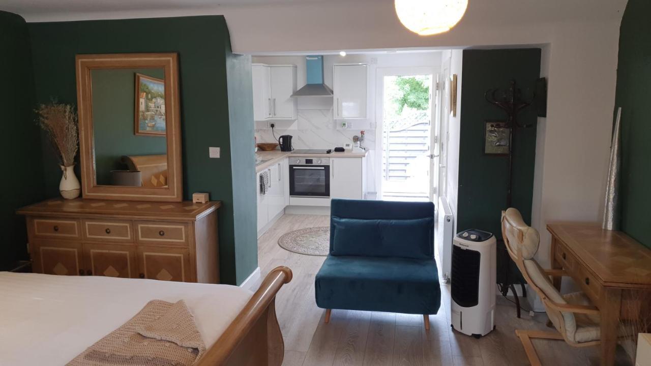 House 1905 - Self Catering Serviced Apartment Tidworth Esterno foto