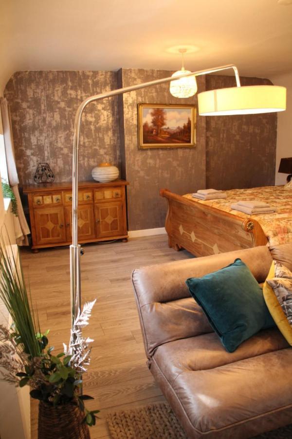 House 1905 - Self Catering Serviced Apartment Tidworth Esterno foto