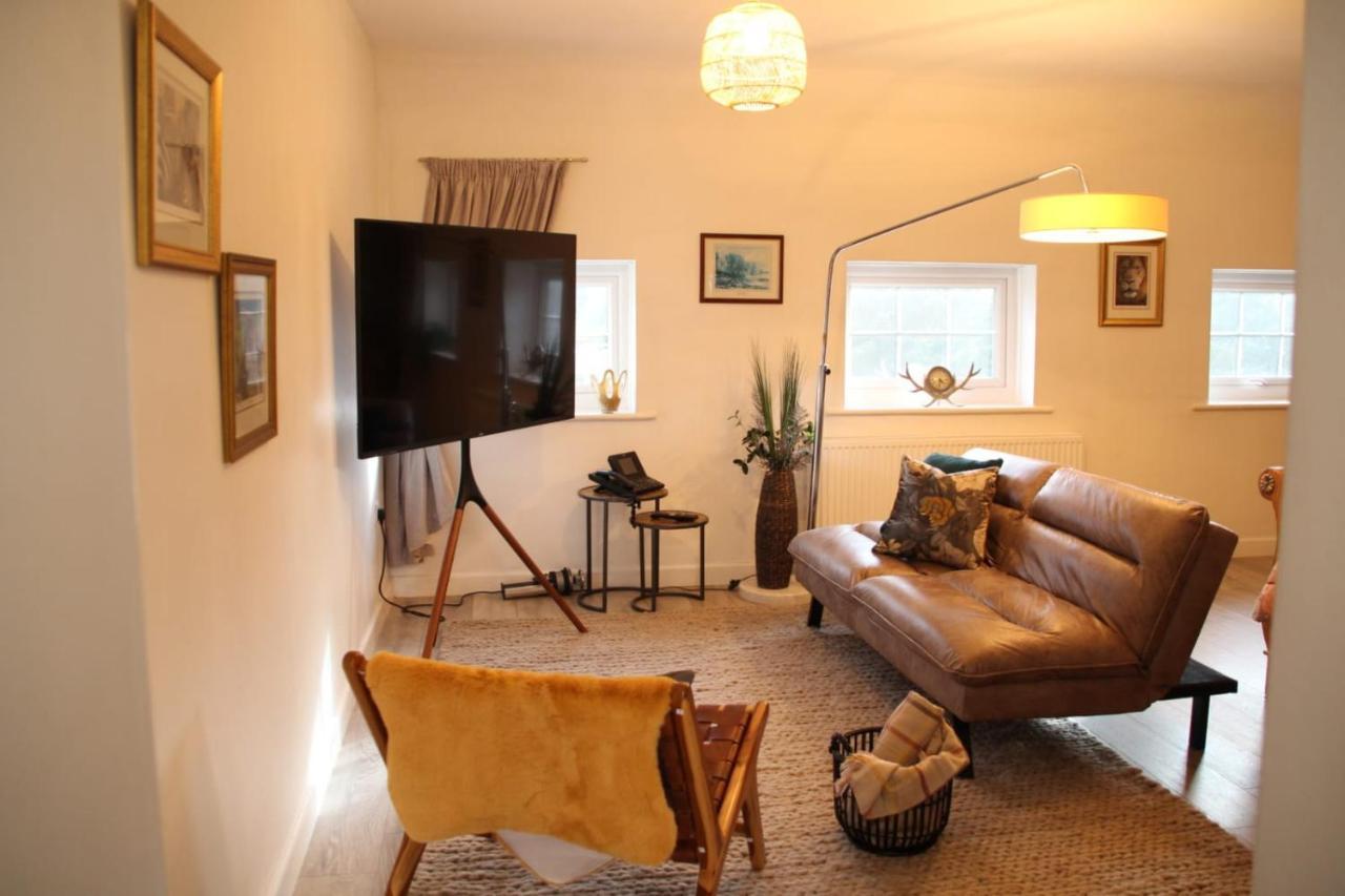 House 1905 - Self Catering Serviced Apartment Tidworth Esterno foto