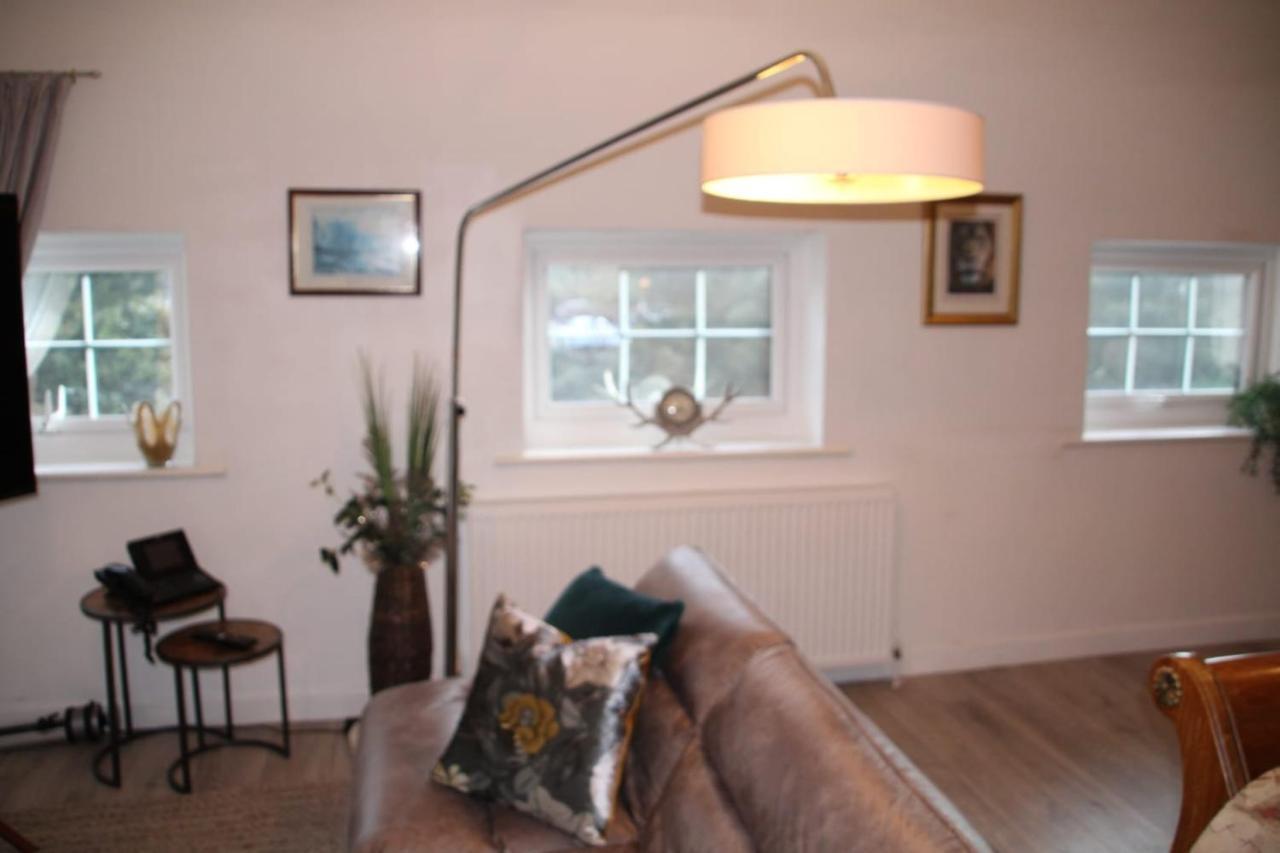 House 1905 - Self Catering Serviced Apartment Tidworth Esterno foto