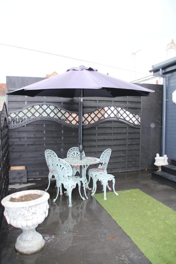 House 1905 - Self Catering Serviced Apartment Tidworth Esterno foto