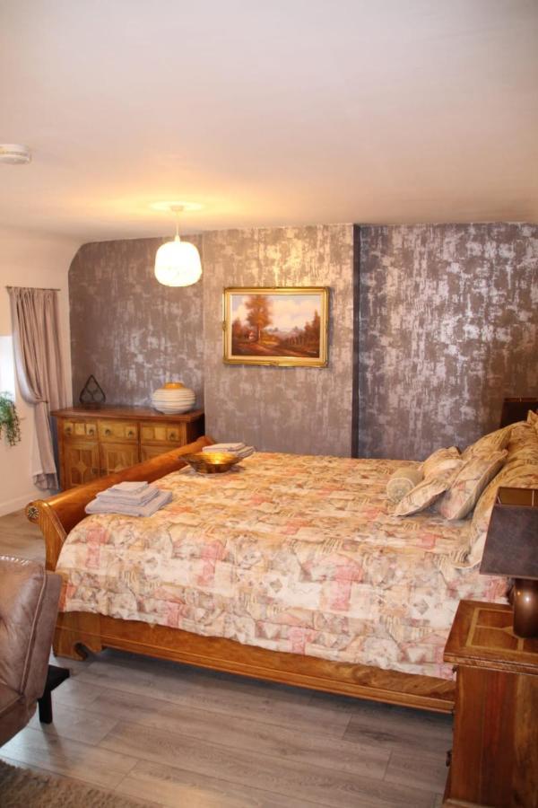 House 1905 - Self Catering Serviced Apartment Tidworth Esterno foto