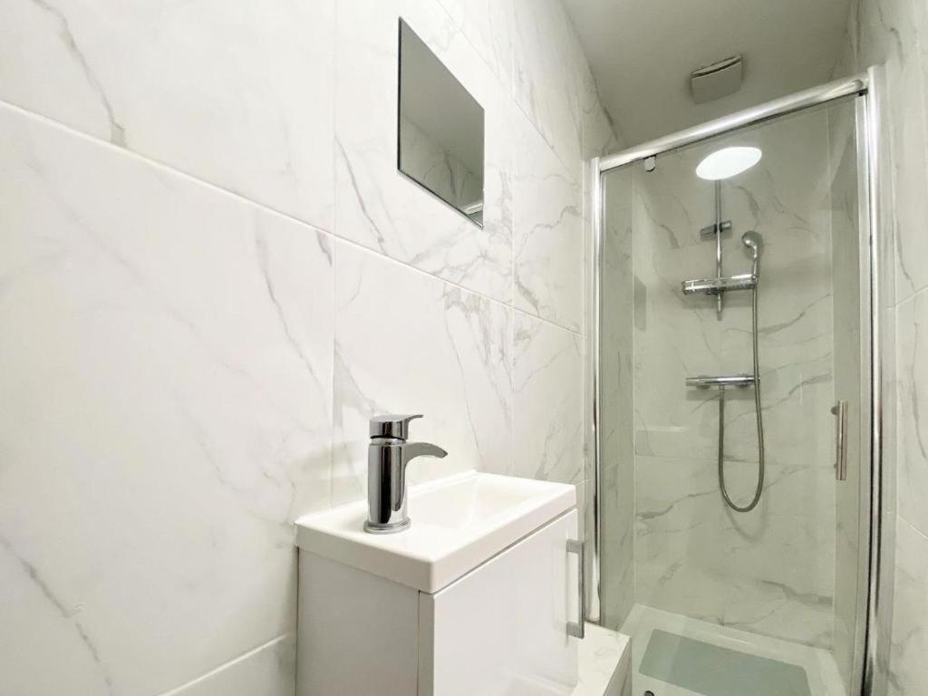 House 1905 - Self Catering Serviced Apartment Tidworth Esterno foto