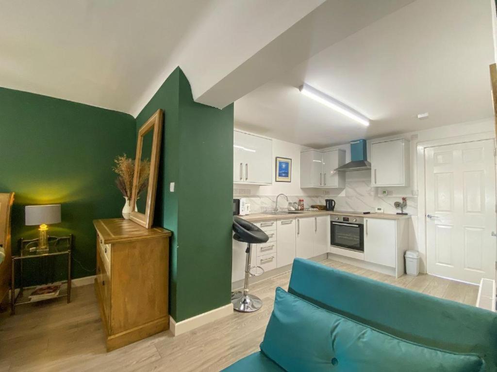 House 1905 - Self Catering Serviced Apartment Tidworth Esterno foto