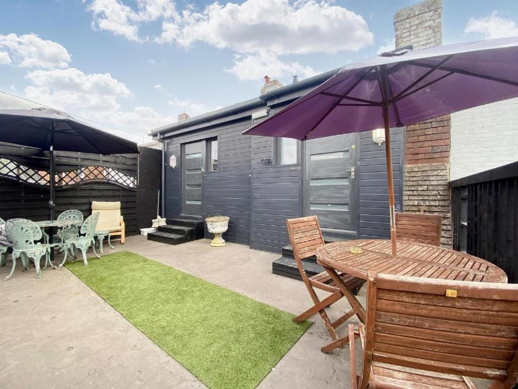 House 1905 - Self Catering Serviced Apartment Tidworth Esterno foto